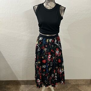 Floral Black Skirt with Pleats